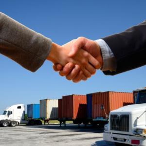 How Do Freight Brokers Deal With Severe Weather?